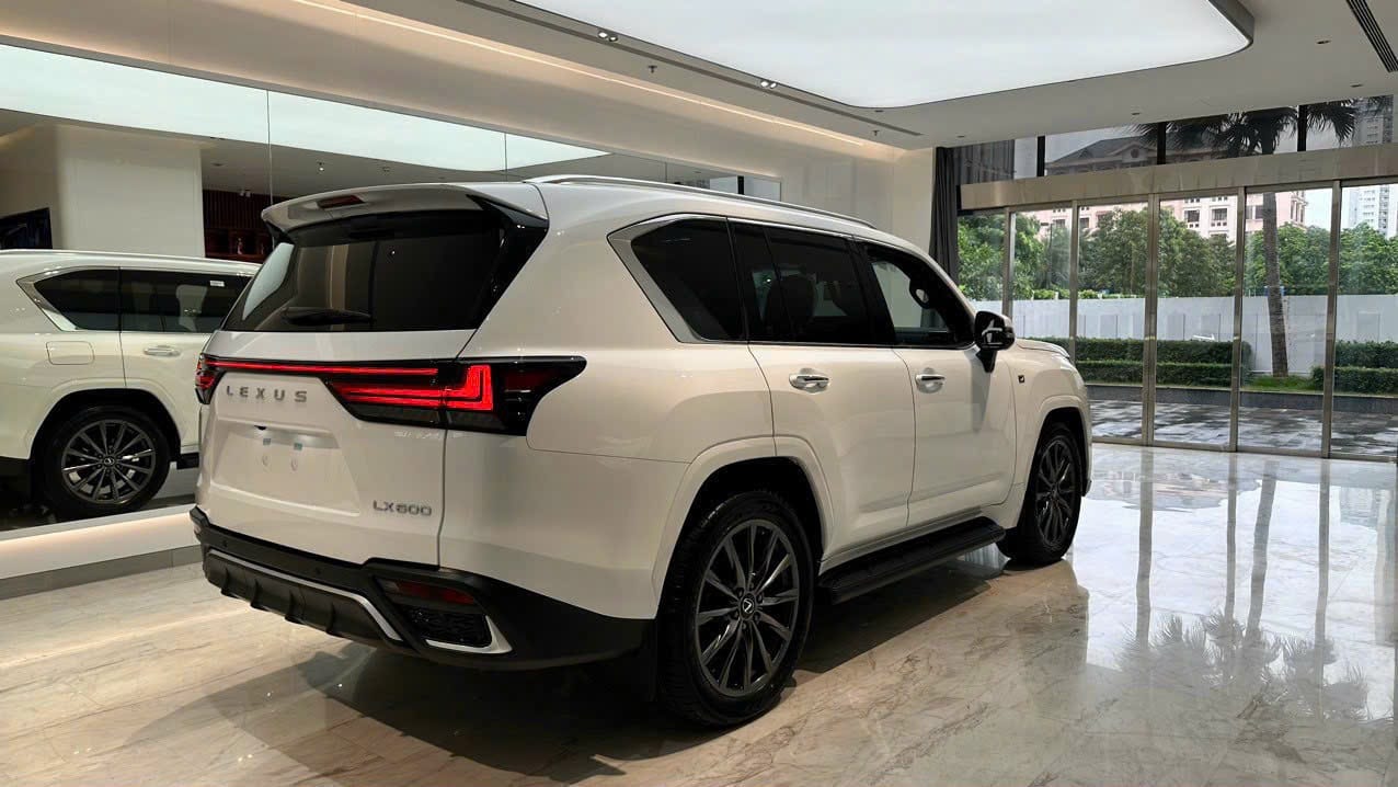 Lexus LX 600 F Sport