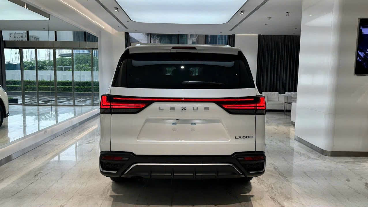 Lexus LX 600 F Sport