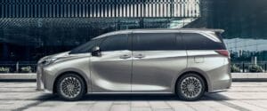 Lexus LM 500h (4 chỗ)