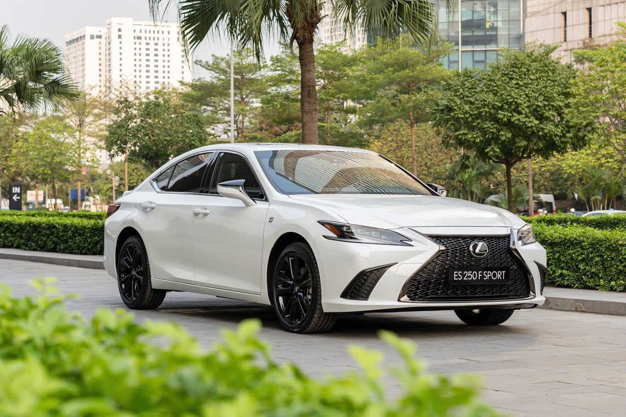 Lexus ES 250 F Sport
