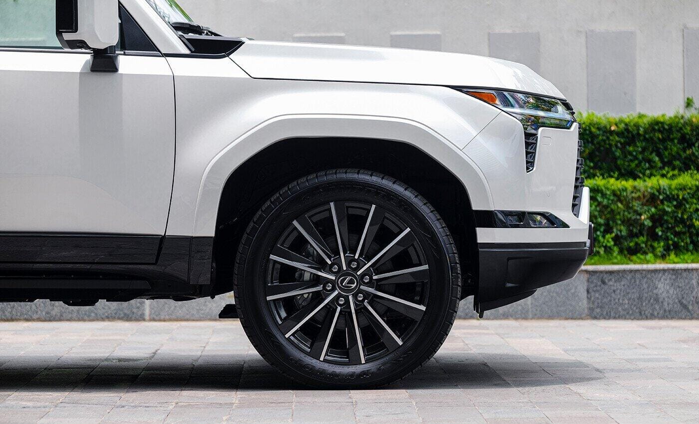 lexus-gx550m-trang-bv-a10-bgouwrc-1
