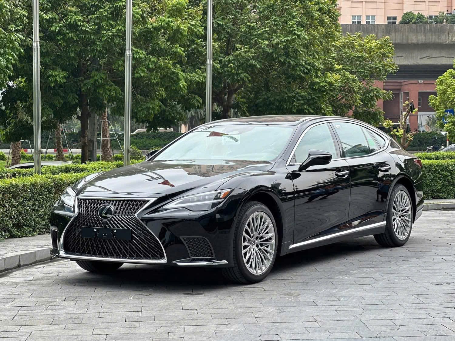 Lexus LS500
