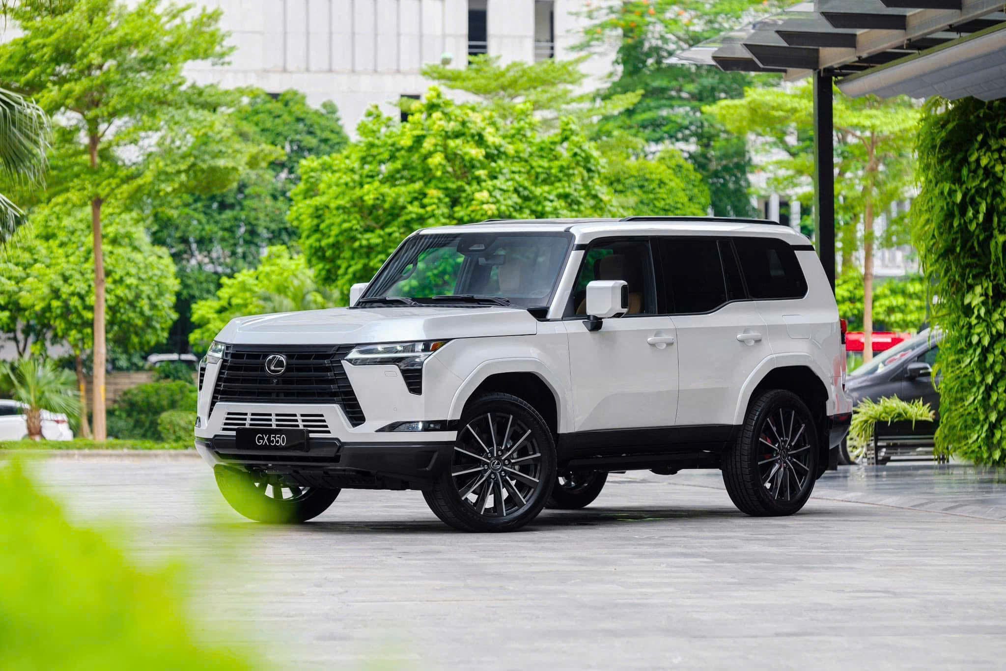 Lexus Thăng Long - Slider Image